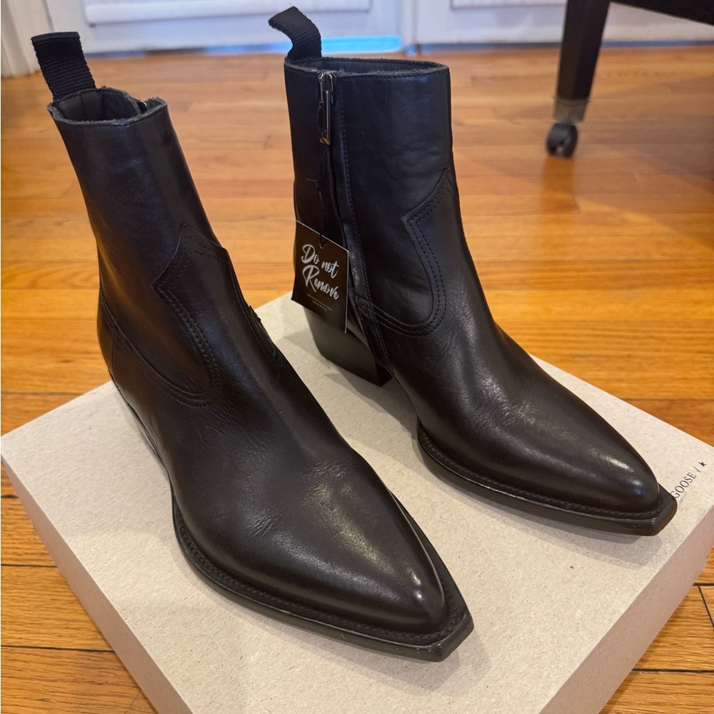 Golden Goose Deluxe Black Leather Ankle Boots brand new with tags size 35